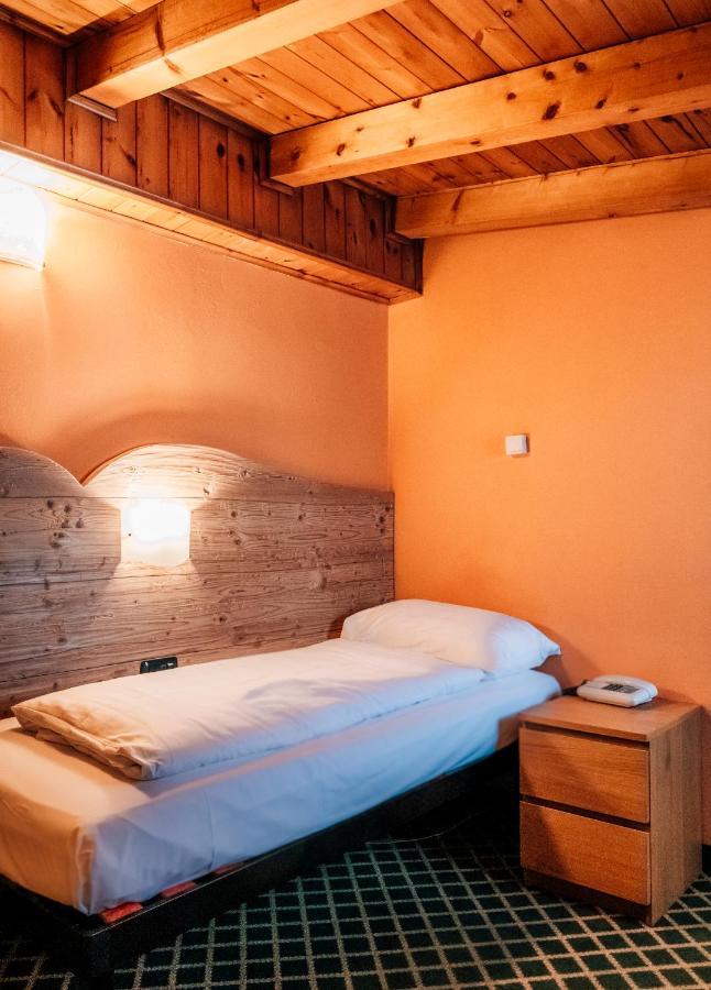 Hotel Bellavista ポンテ・ディ・レーニョ エクステリア 写真