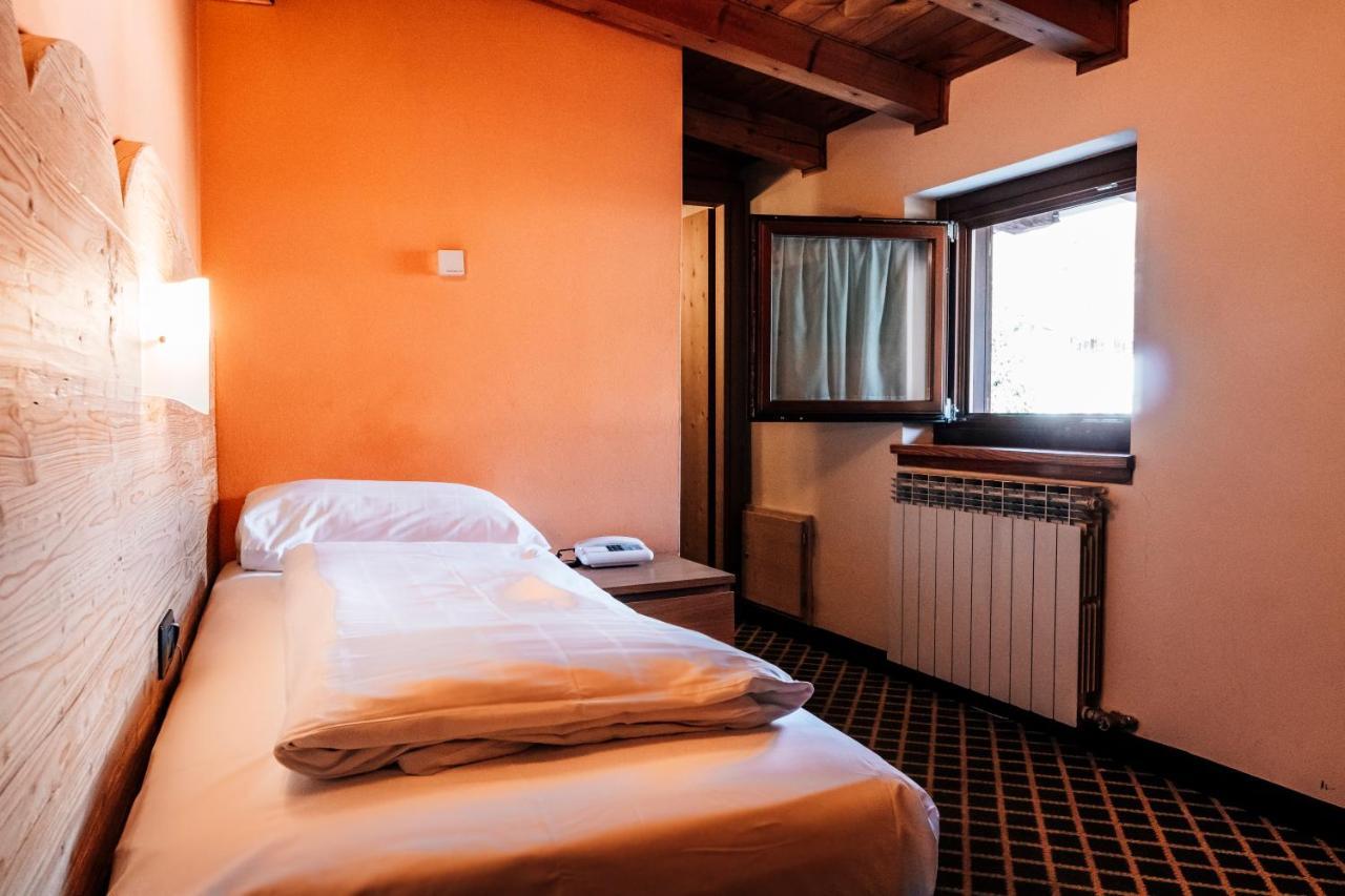Hotel Bellavista ポンテ・ディ・レーニョ エクステリア 写真