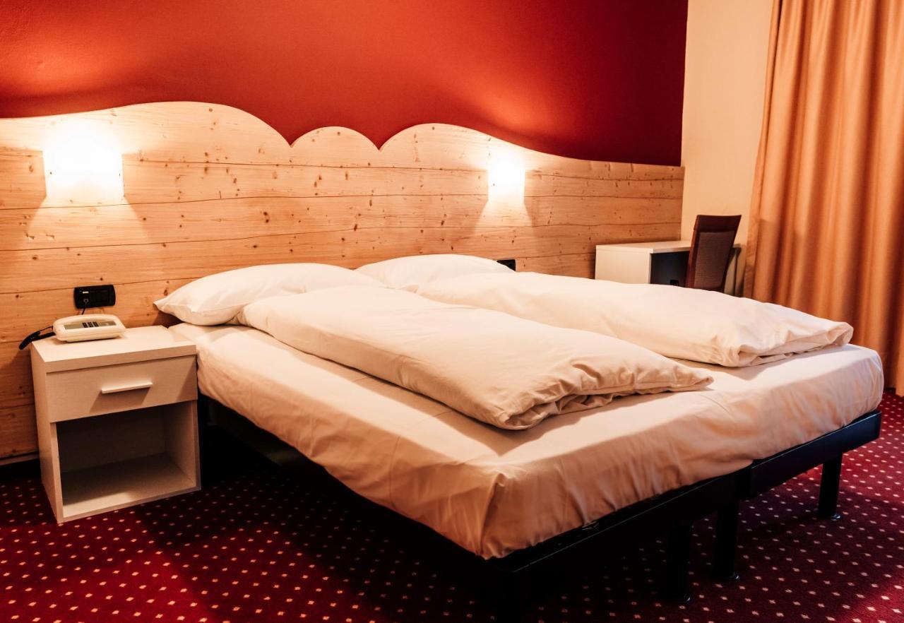 Hotel Bellavista ポンテ・ディ・レーニョ エクステリア 写真