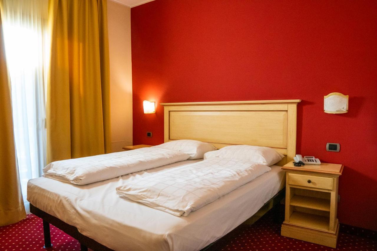 Hotel Bellavista ポンテ・ディ・レーニョ エクステリア 写真