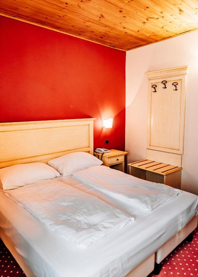 Hotel Bellavista ポンテ・ディ・レーニョ エクステリア 写真